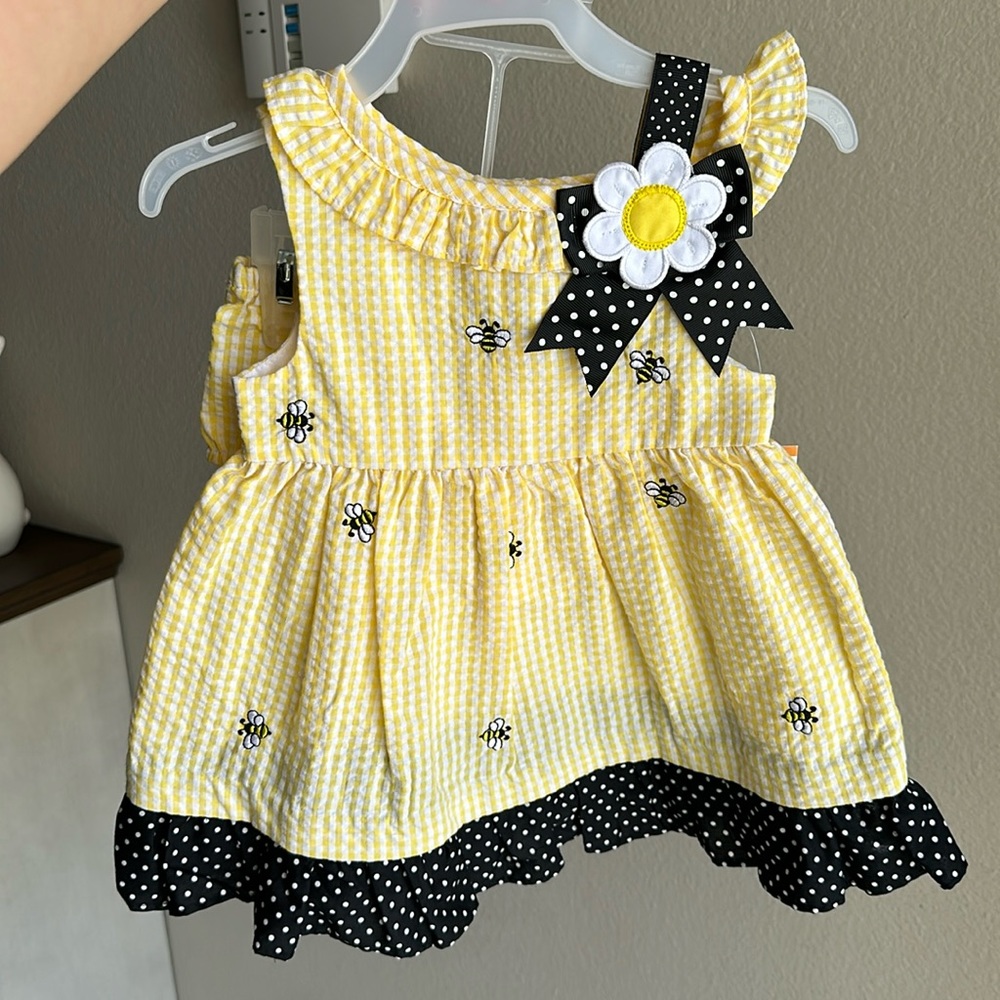 Toddler dress 🐝